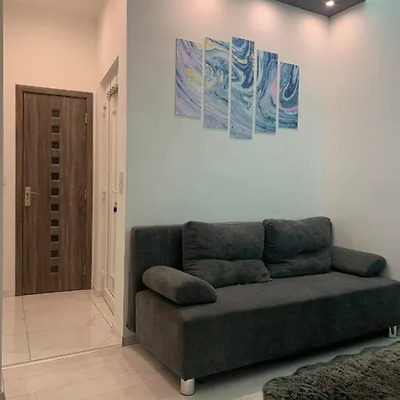 Cool Cat Apartment *
